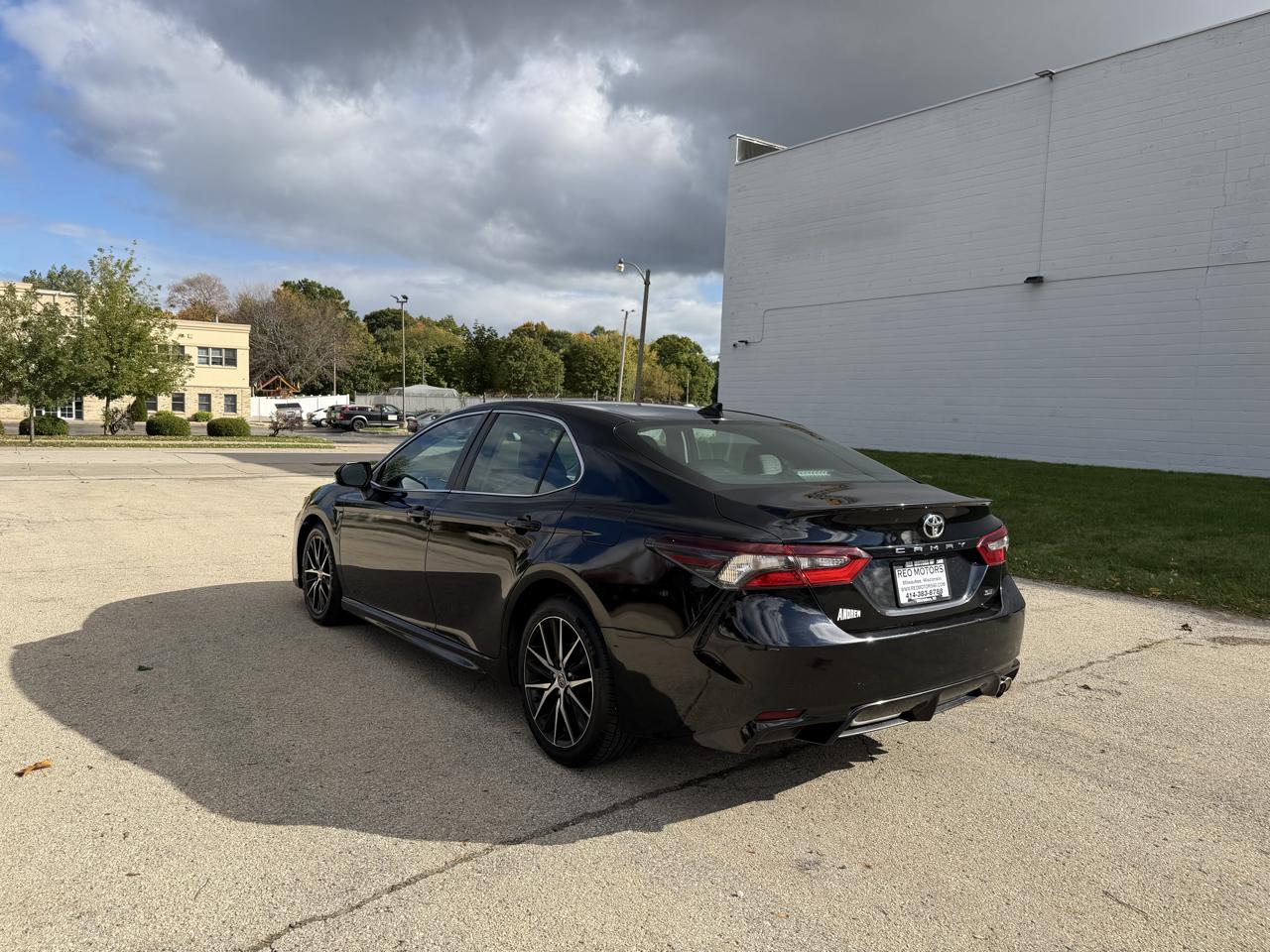 Toyota Camry SE 2021