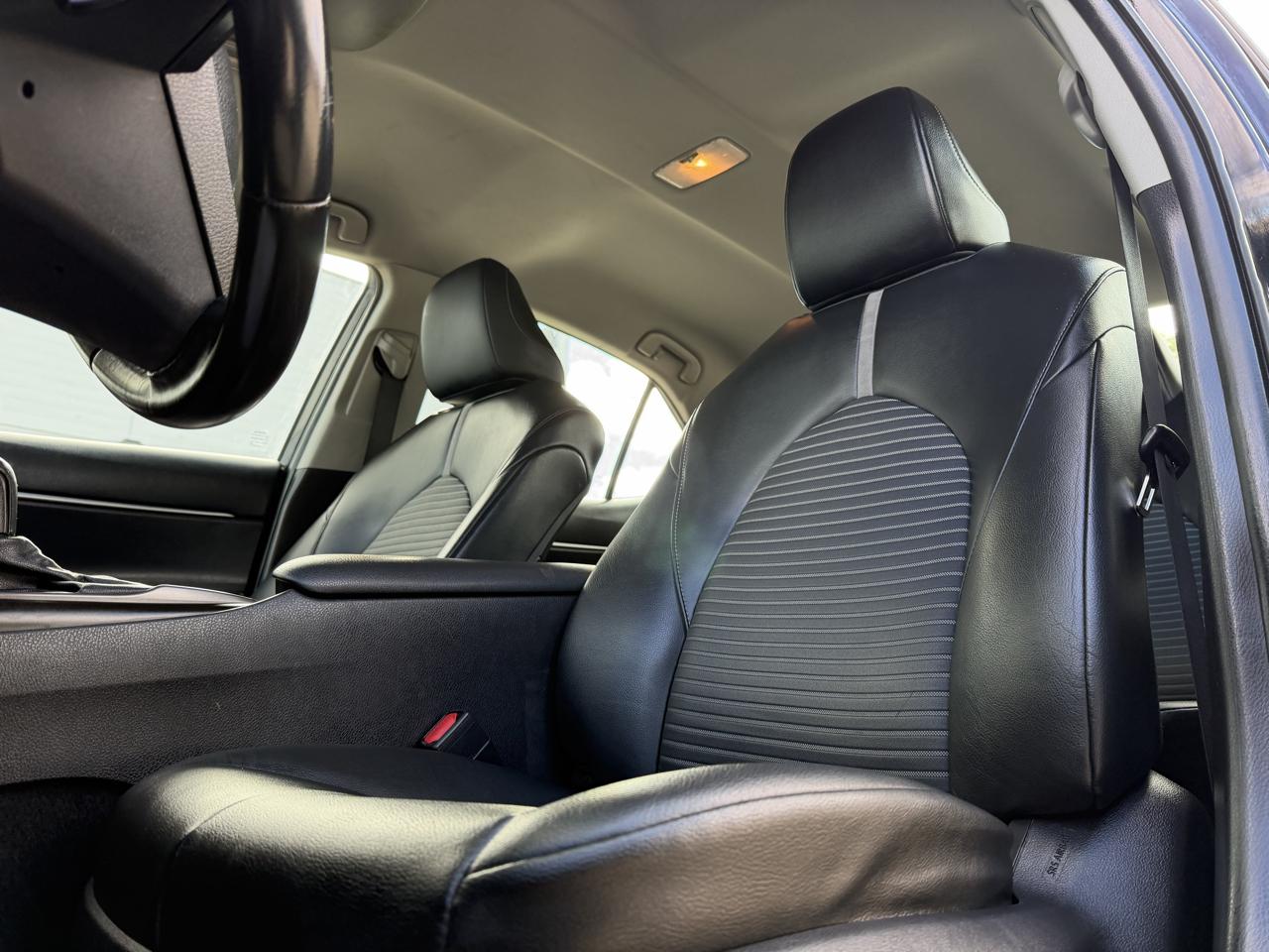 Toyota Camry SE 2021