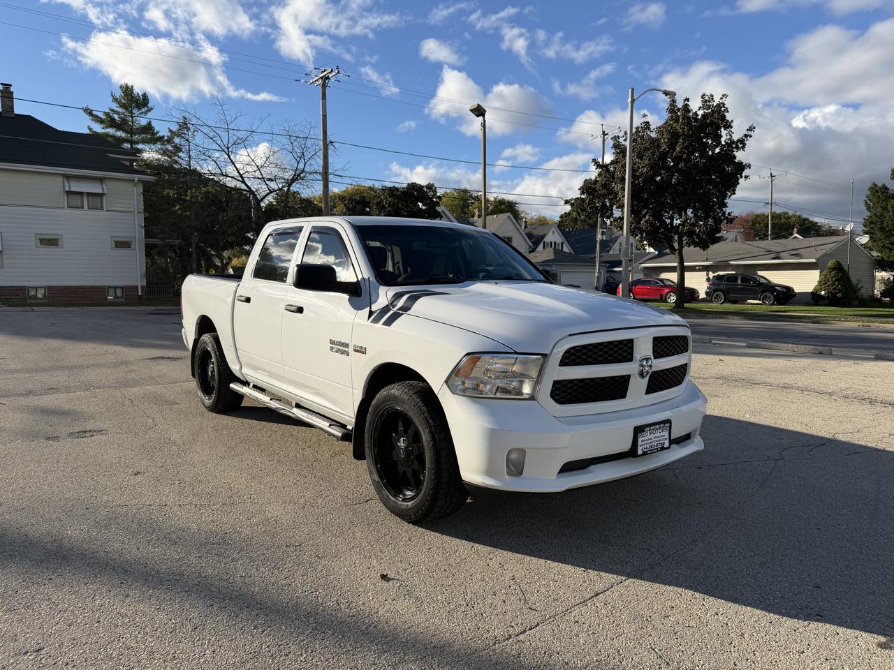 RAM 1500 Tradesman Crew Cab SWB 4WD 2016