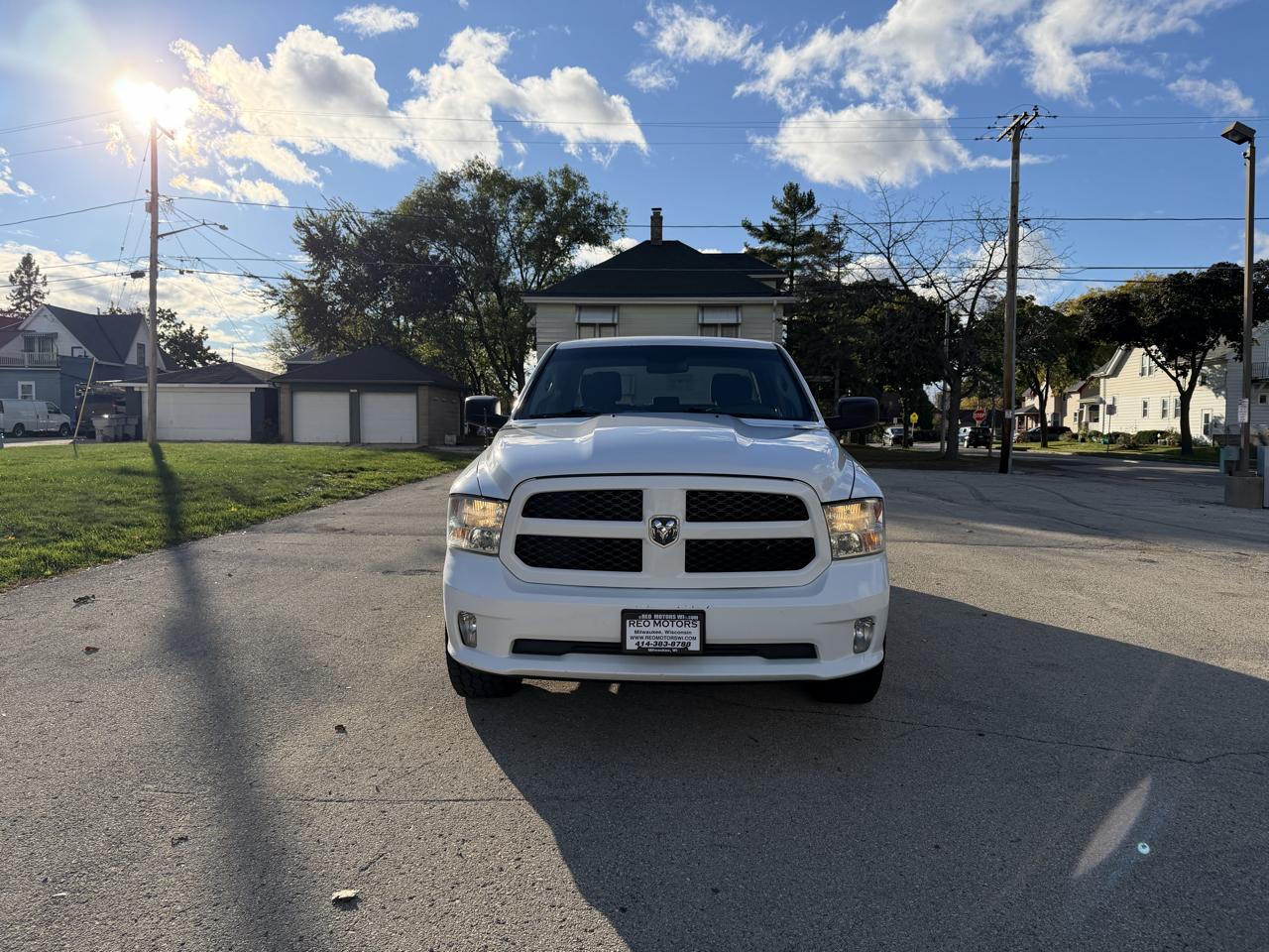 RAM 1500 Tradesman Crew Cab SWB 4WD 2016