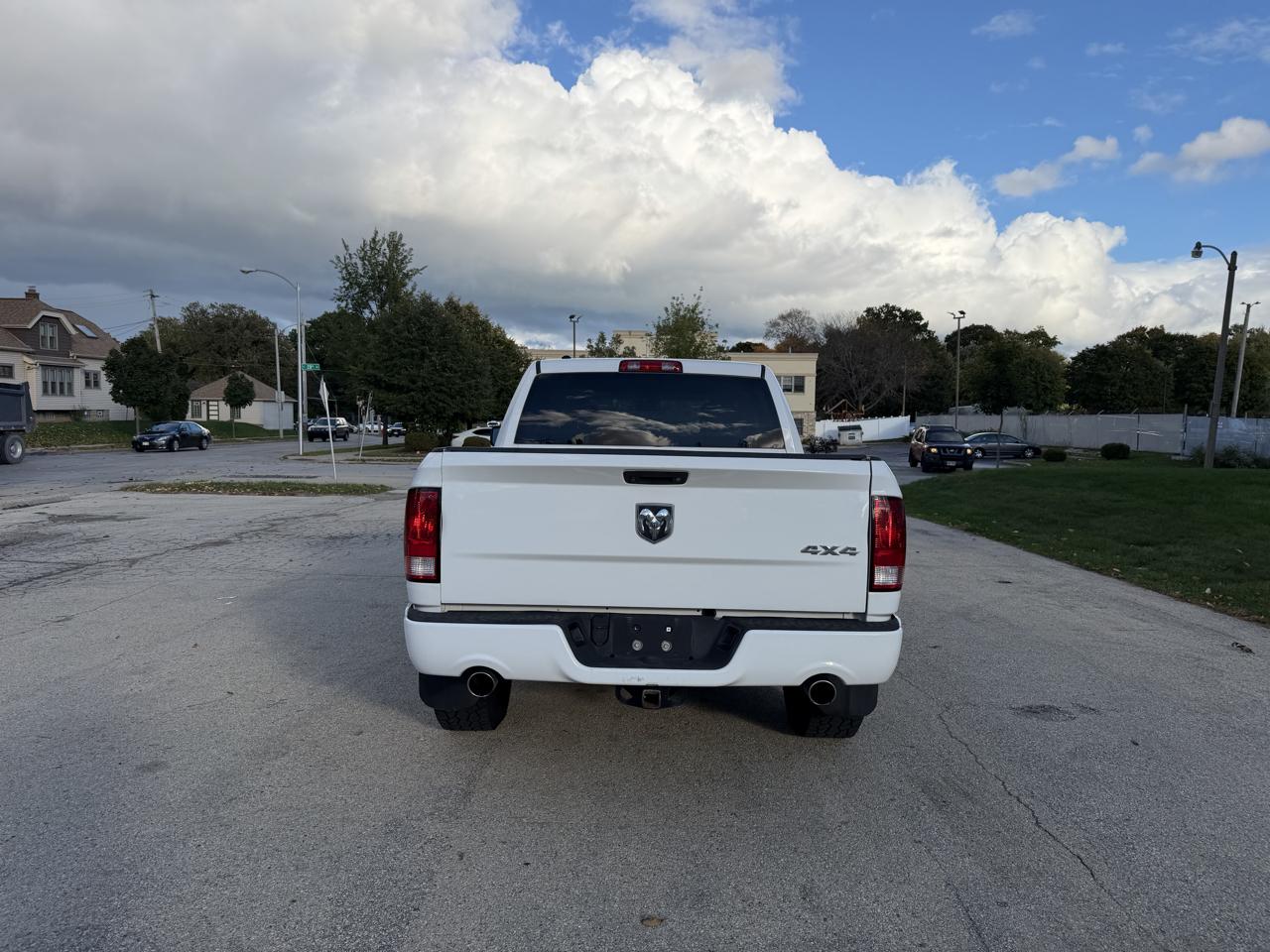 RAM 1500 Tradesman Crew Cab SWB 4WD 2016