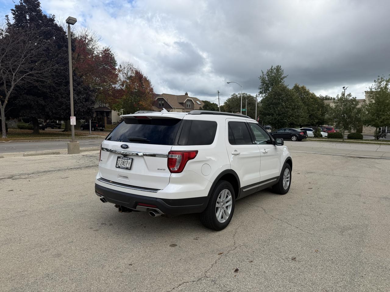 Ford Explorer XLT 4WD 2018