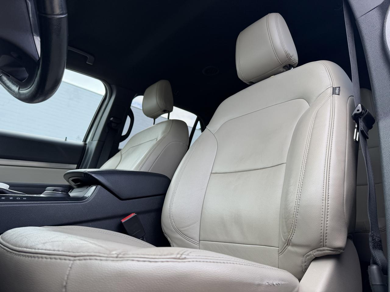 Ford Explorer XLT 4WD 2018