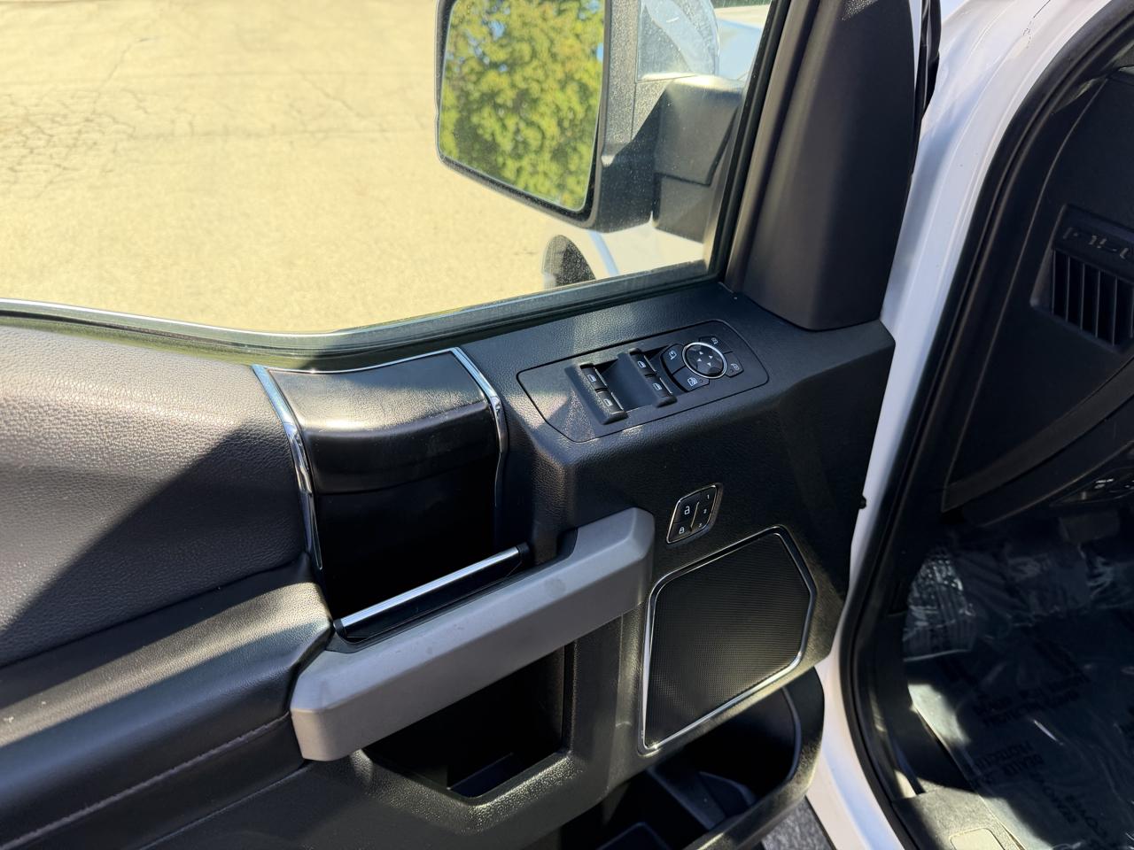 Ford F-150 Platinum SuperCrew 5.5-ft. Bed 4WD 2019