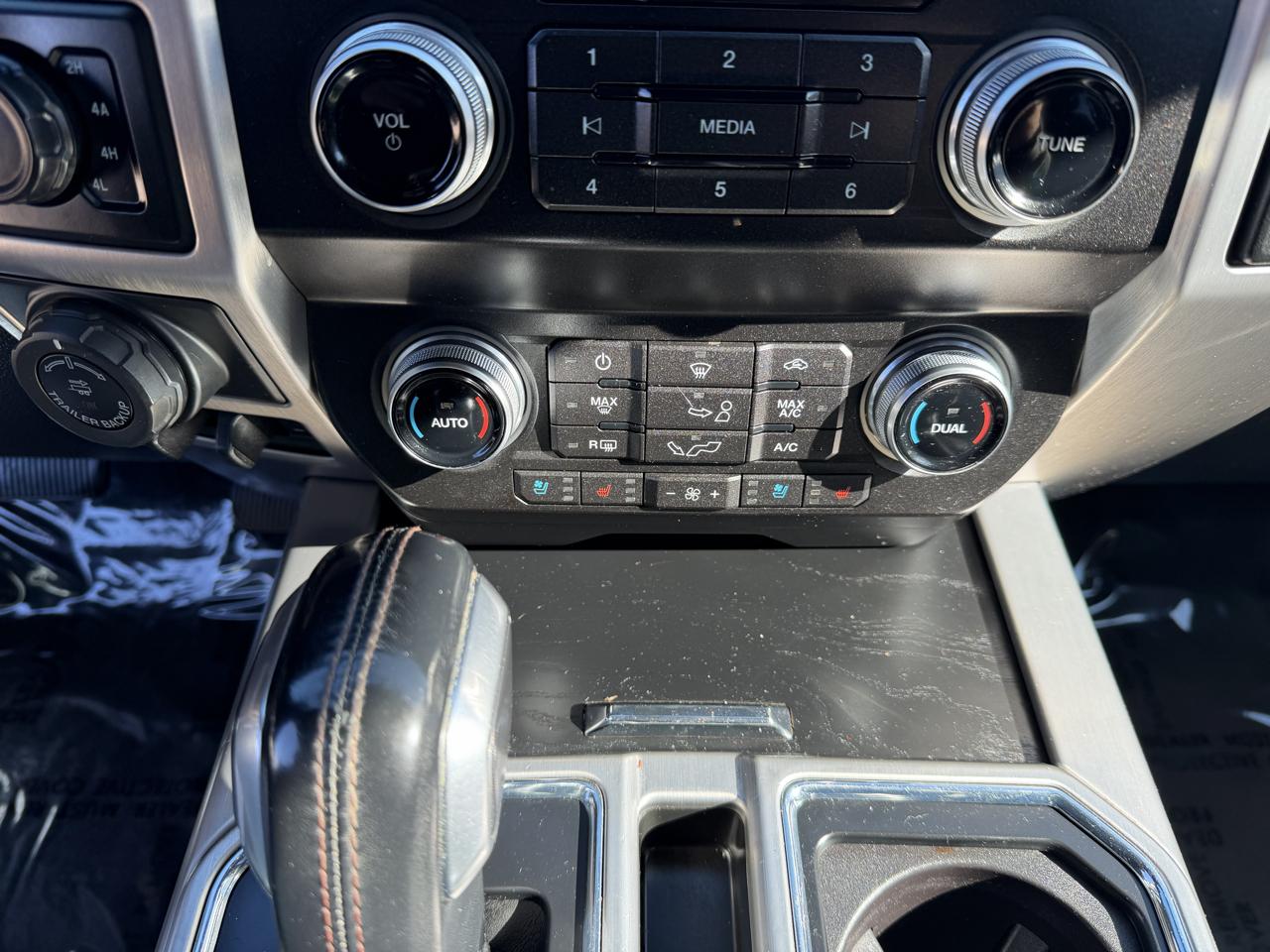Ford F-150 Platinum SuperCrew 5.5-ft. Bed 4WD 2019