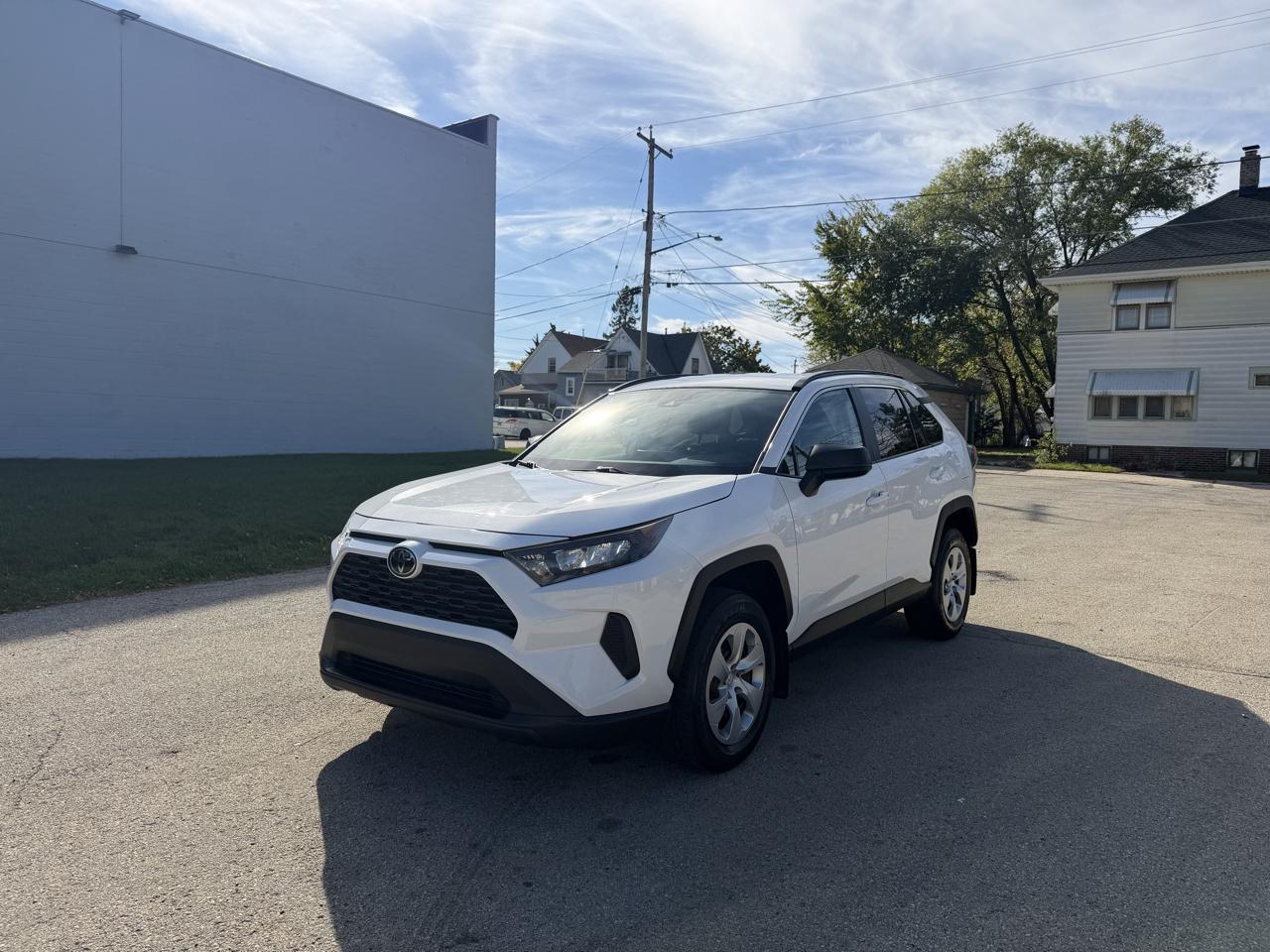 Toyota RAV4 LE AWD 2021