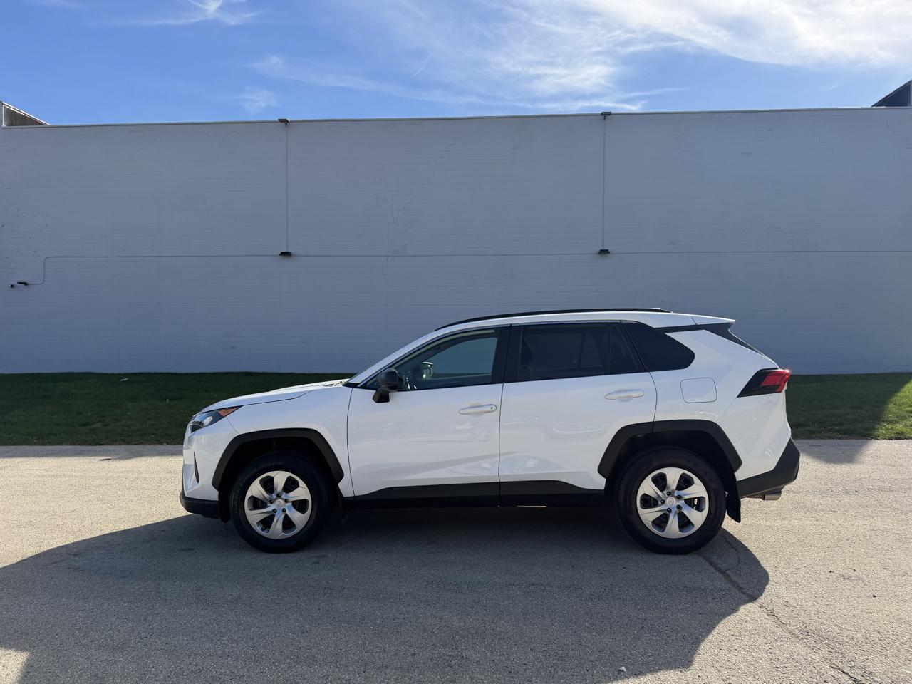 Toyota RAV4 LE AWD 2021