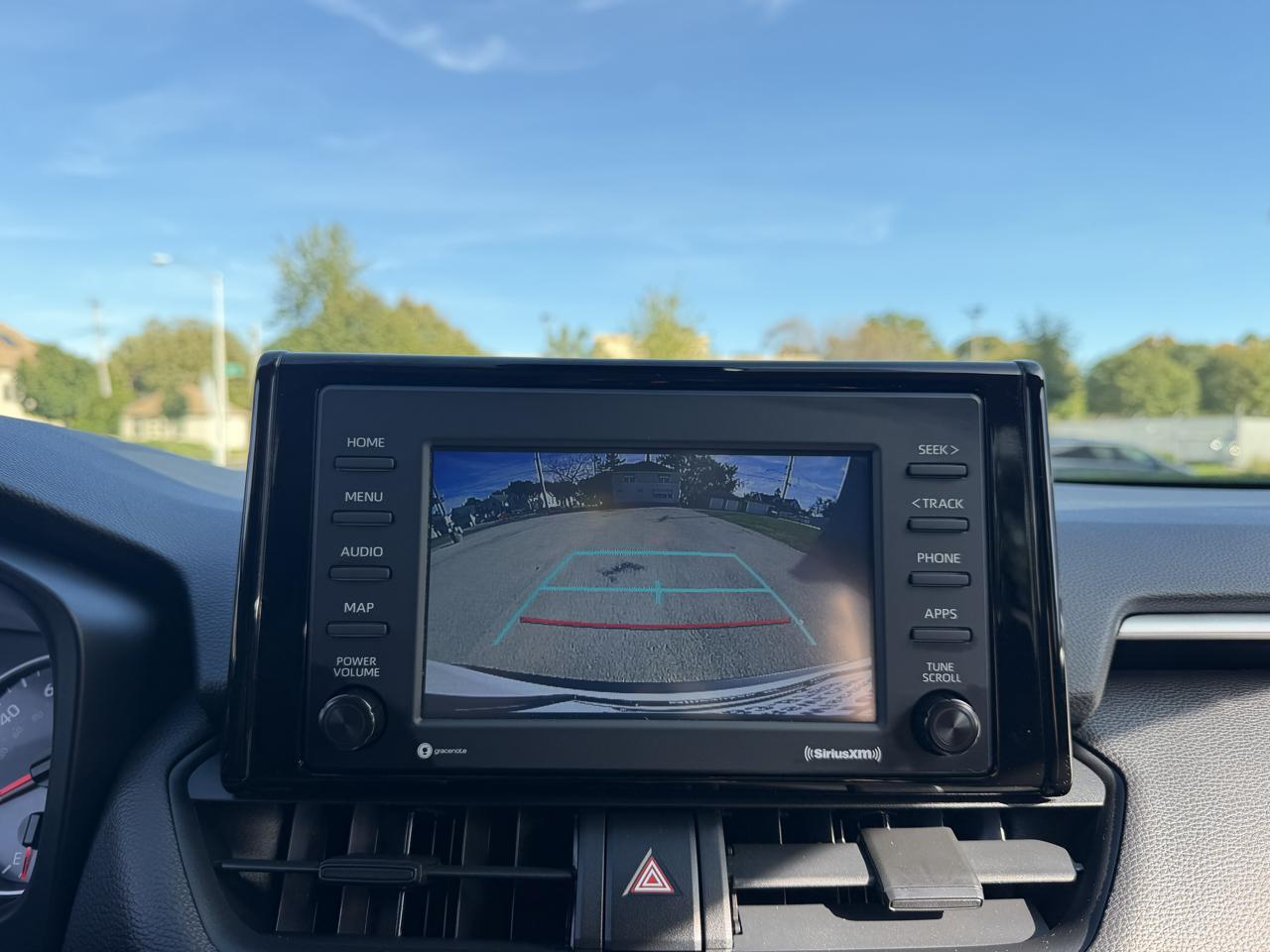 Toyota RAV4 LE AWD 2021