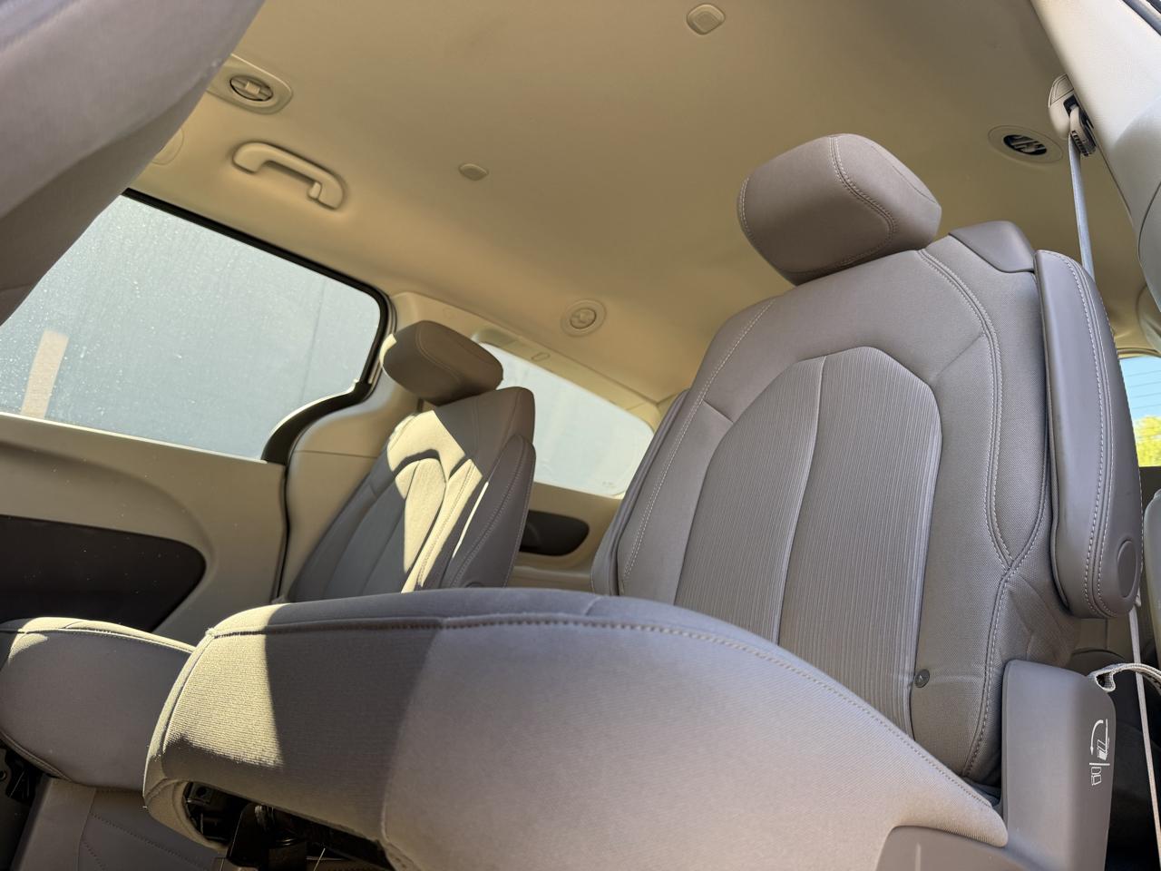 Chrysler Voyager LX 2021