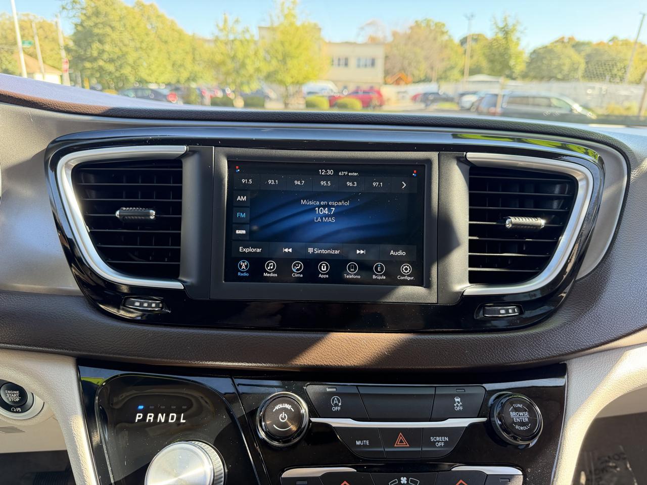 Chrysler Voyager LX 2021