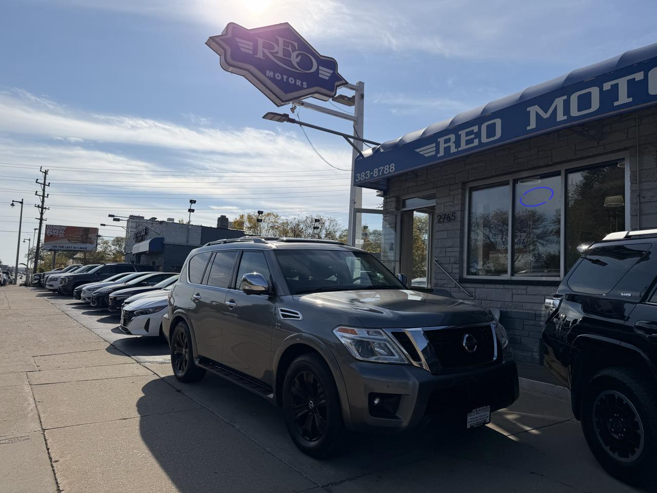 Nissan Armada Platinum AWD 2017