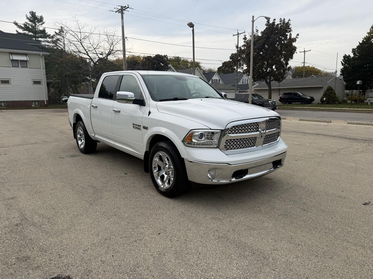 RAM 1500 Laramie Crew Cab SWB 4WD 2017