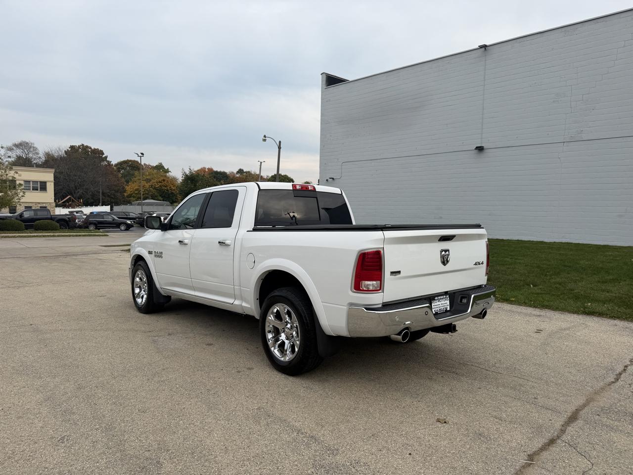 RAM 1500 Laramie Crew Cab SWB 4WD 2017