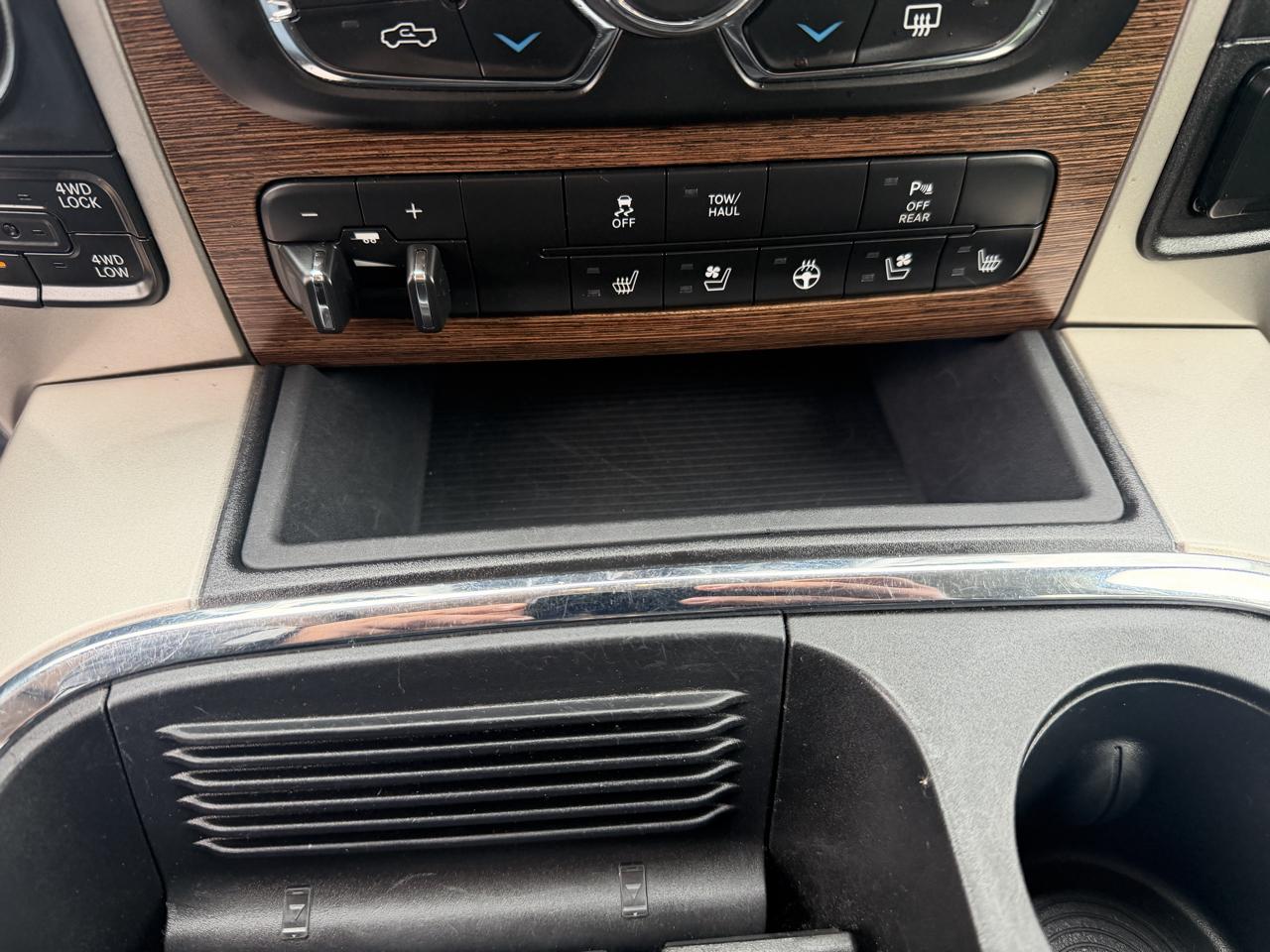 RAM 1500 Laramie Crew Cab SWB 4WD 2017