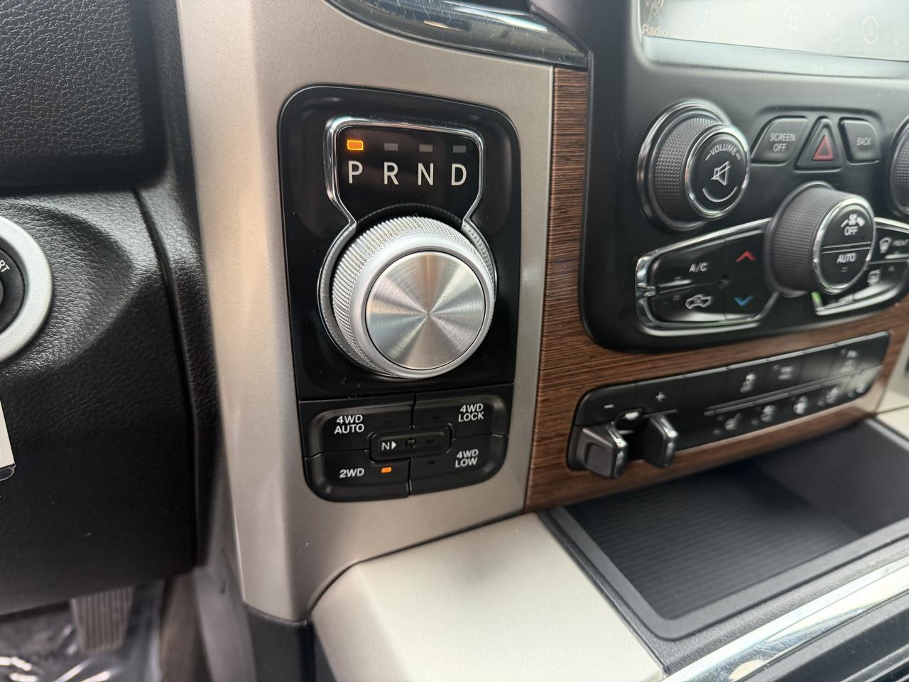 RAM 1500 Laramie Crew Cab SWB 4WD 2017