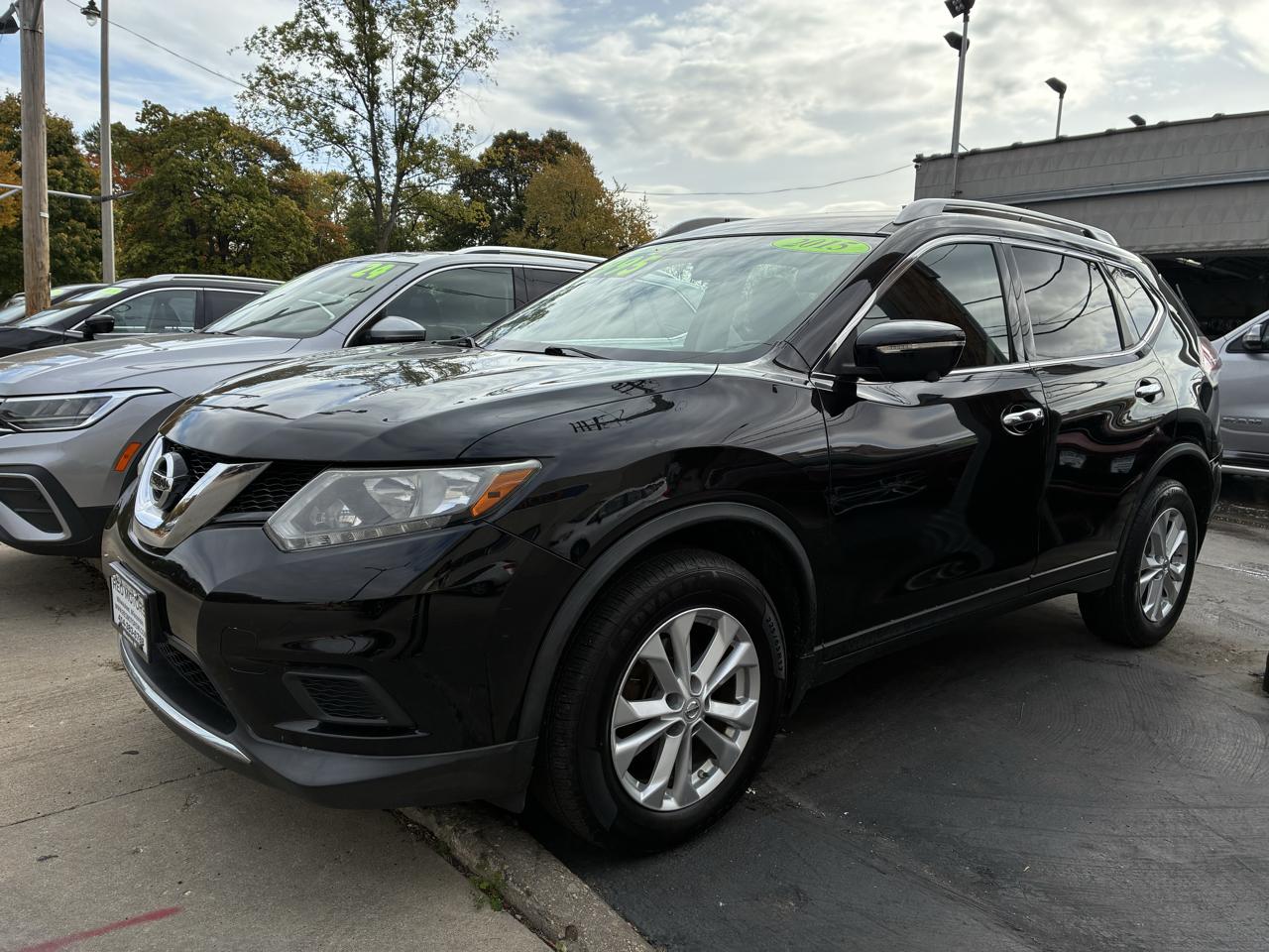 Nissan ROGUE S/SV  2015