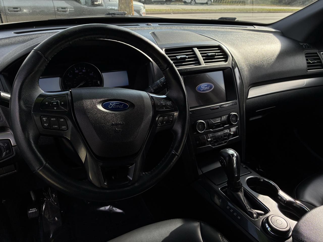 Ford Explorer XLT 2019