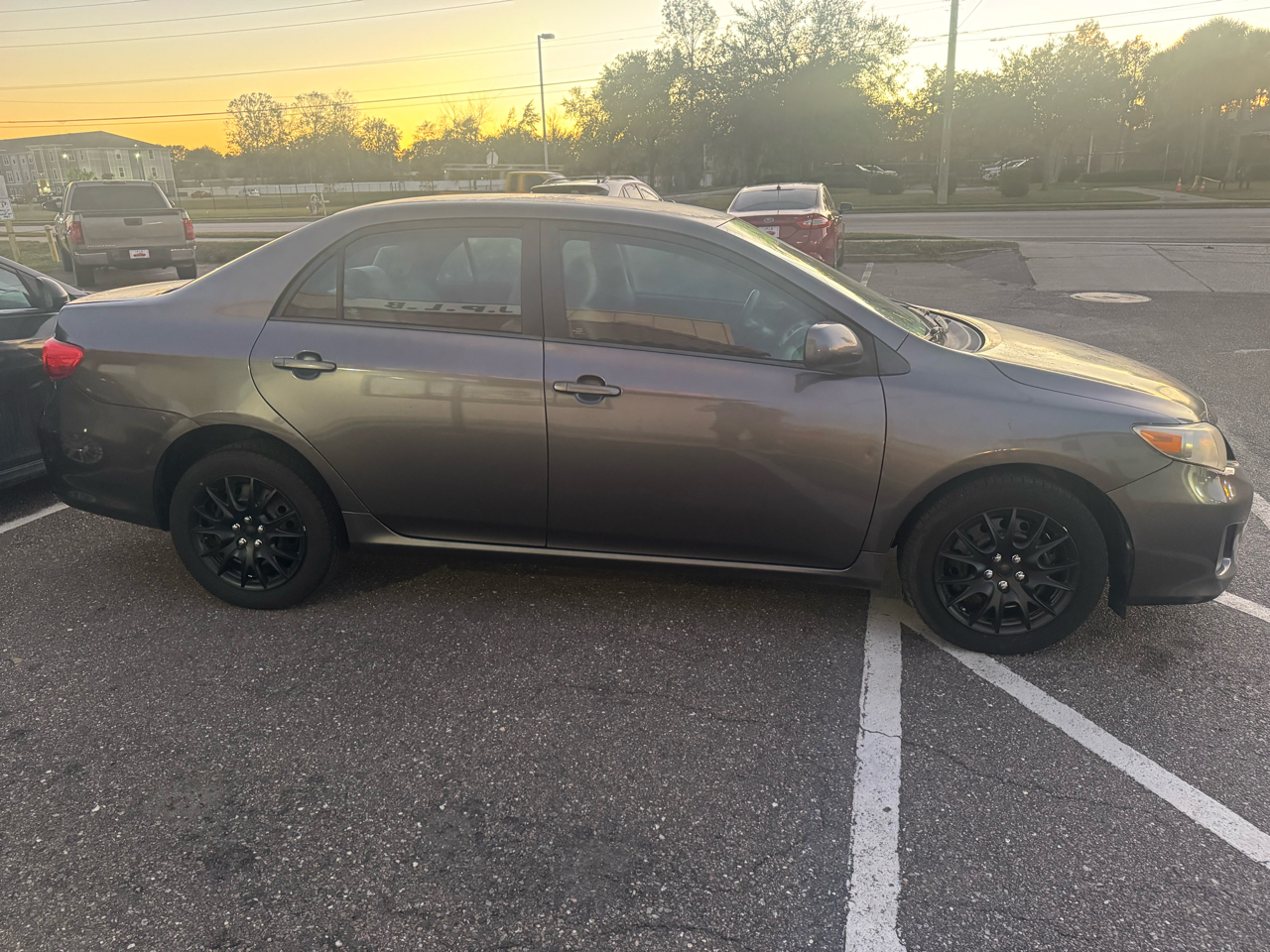 Toyota Corolla S 5-Speed MT 2012