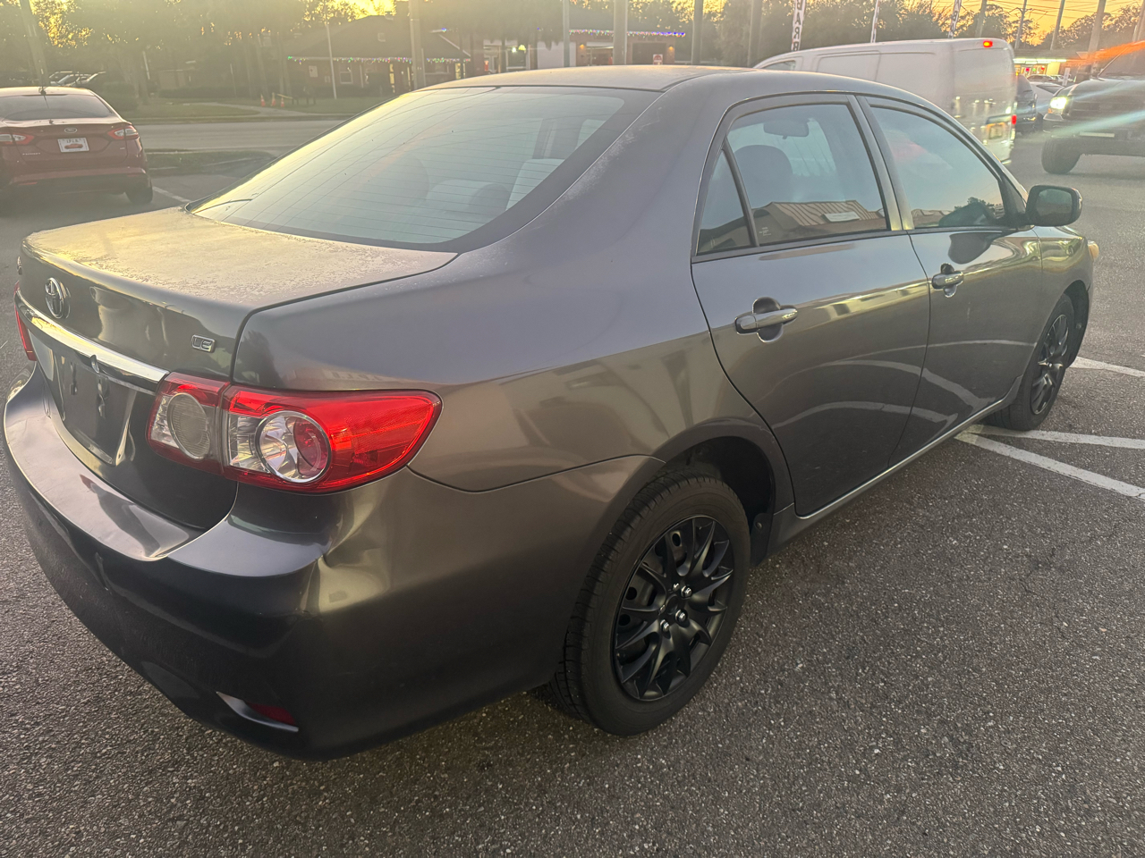 Toyota Corolla S 5-Speed MT 2012
