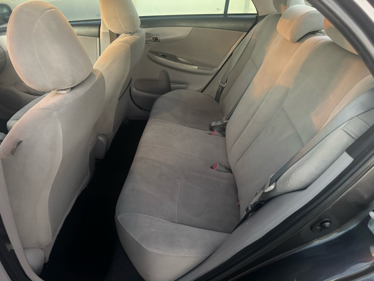 Toyota Corolla S 5-Speed MT 2012