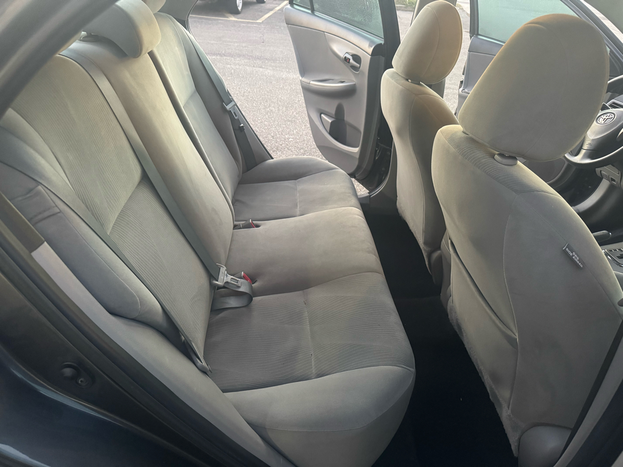 Toyota Corolla S 5-Speed MT 2012