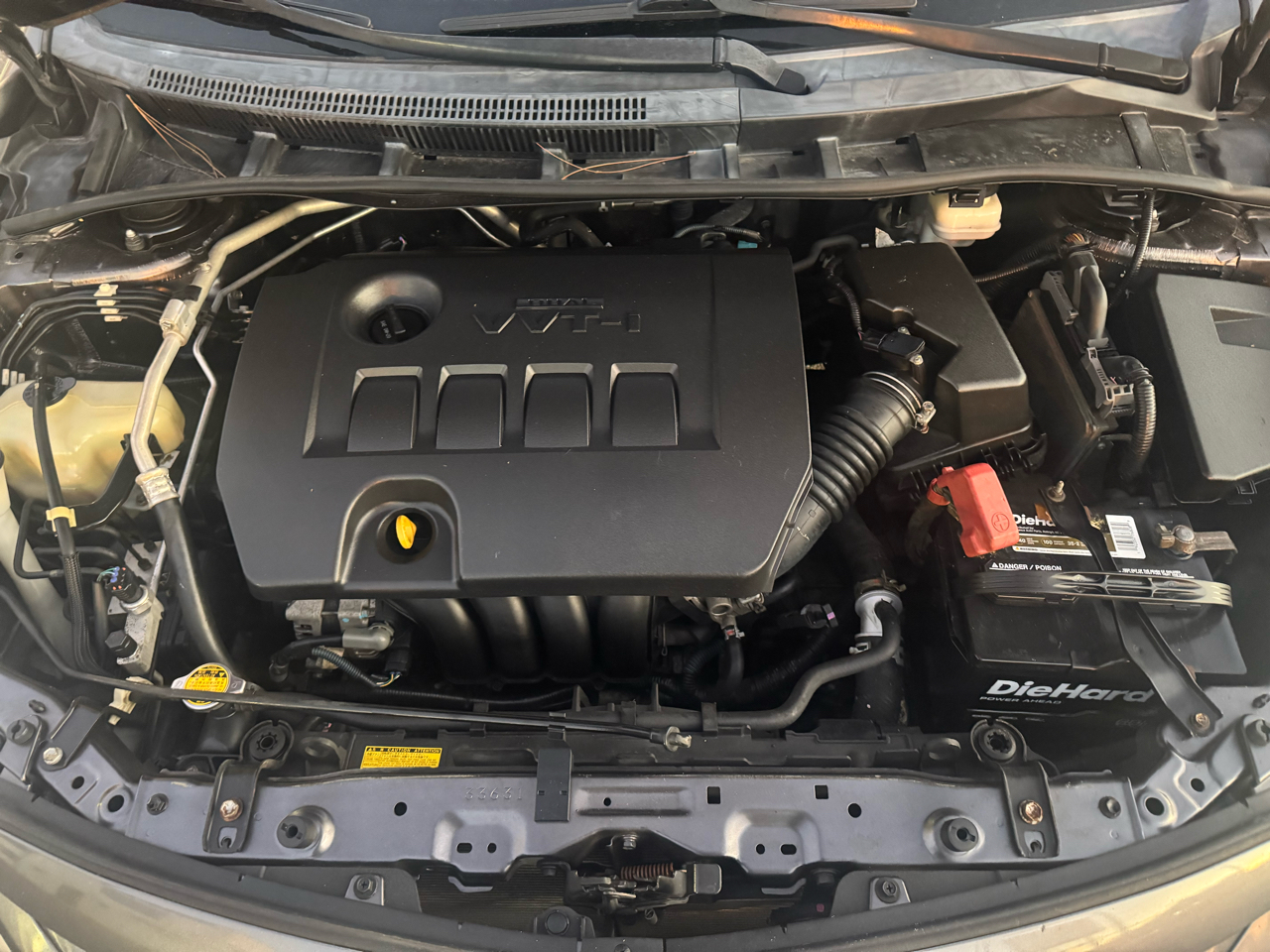 Toyota Corolla S 5-Speed MT 2012