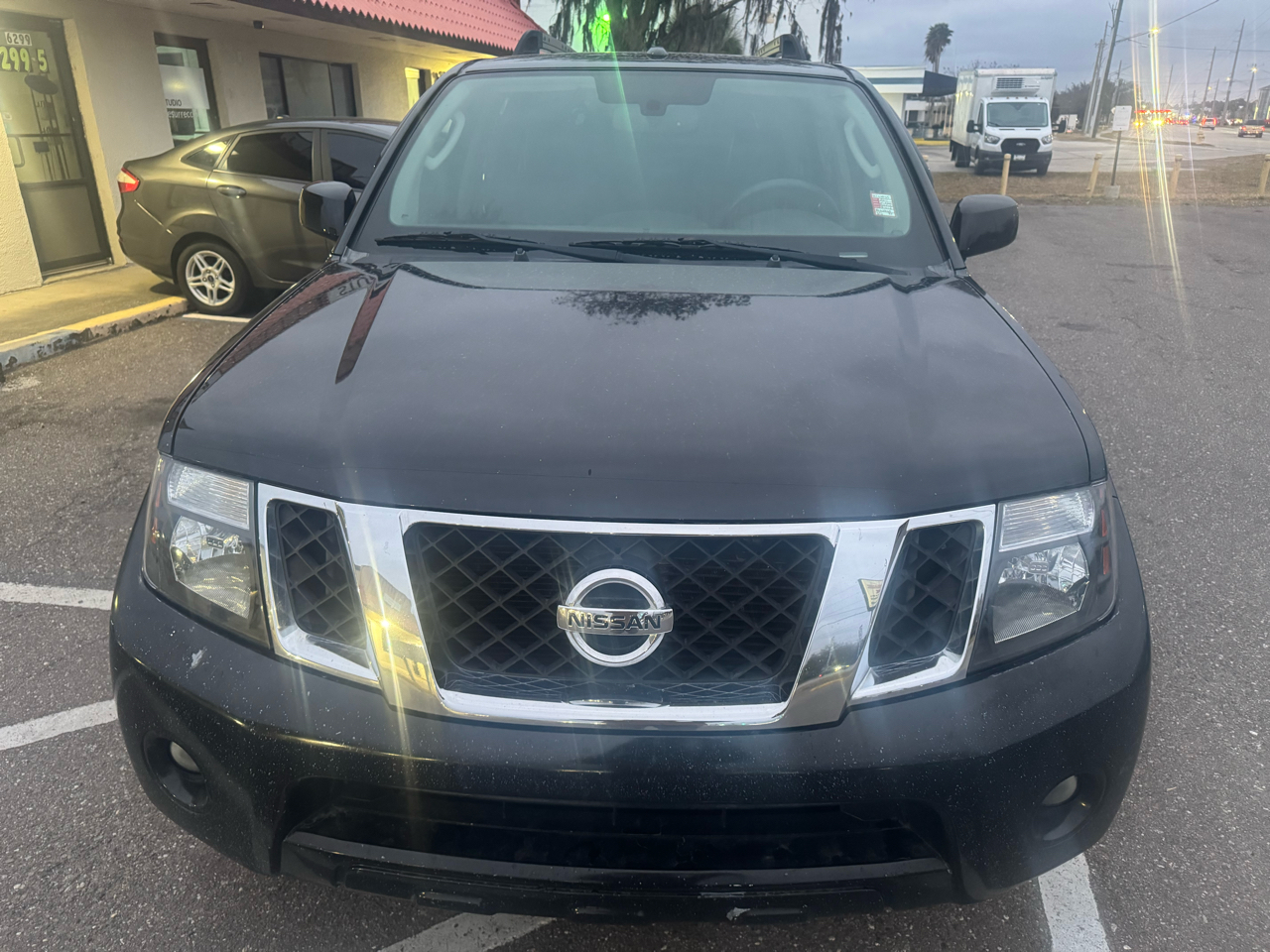 Nissan Pathfinder LE 2WD 2011