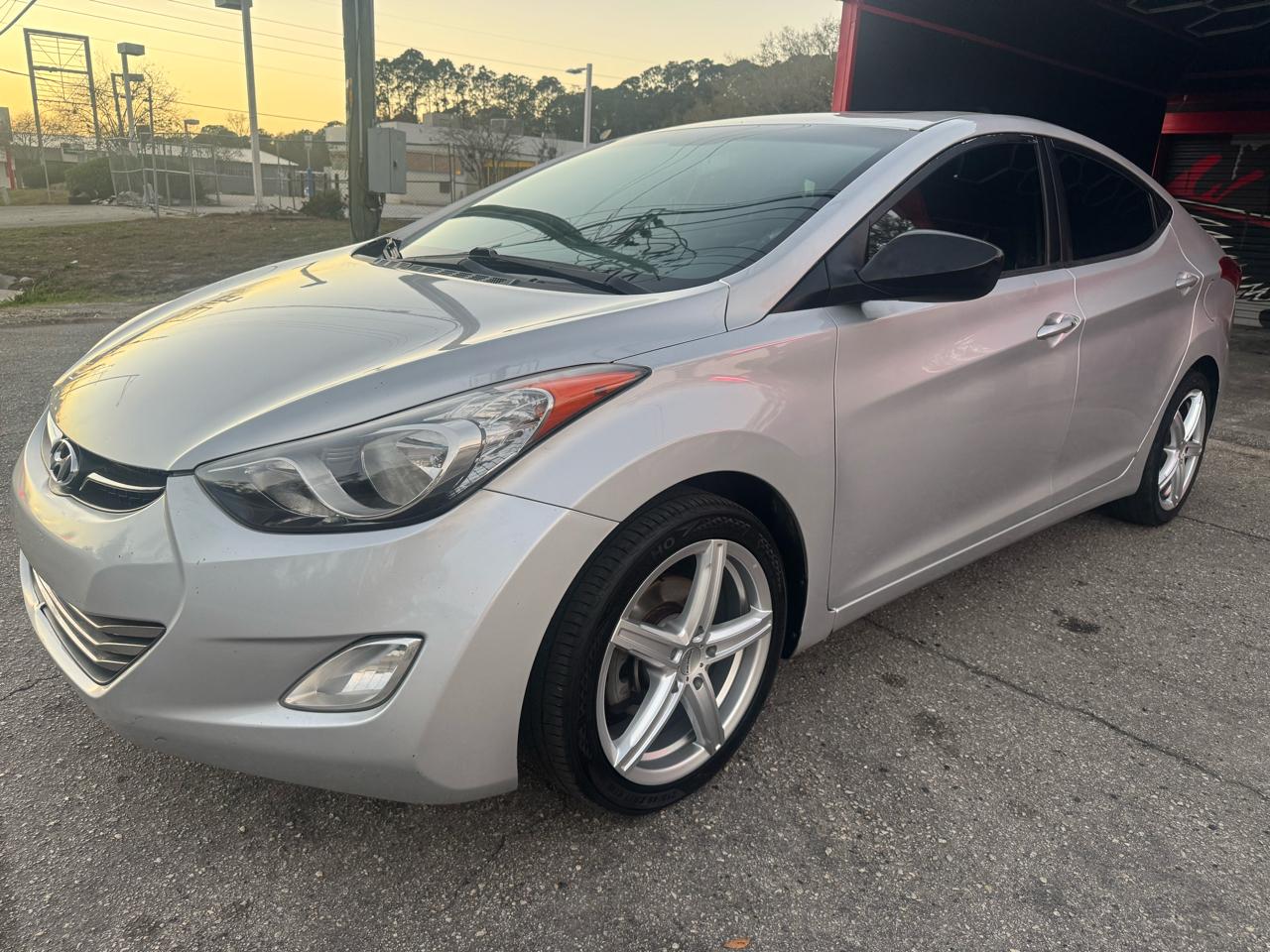 Hyundai Elantra Limited 2013