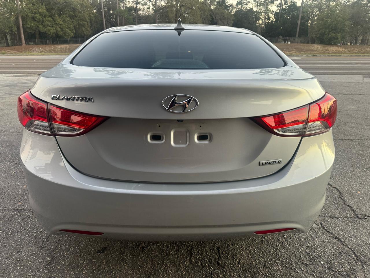Hyundai Elantra Limited 2013