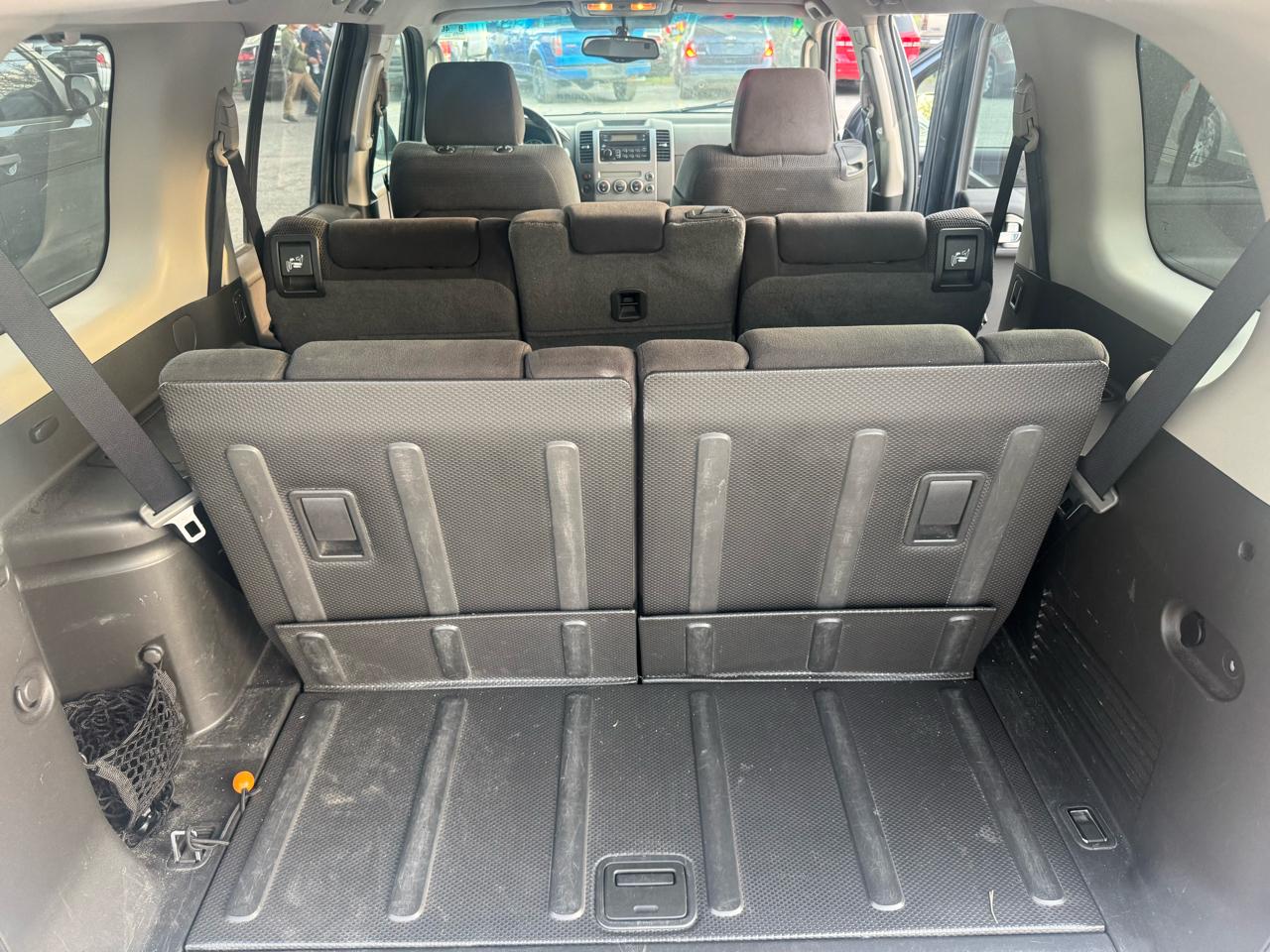 Nissan Pathfinder XE 2WD 2005