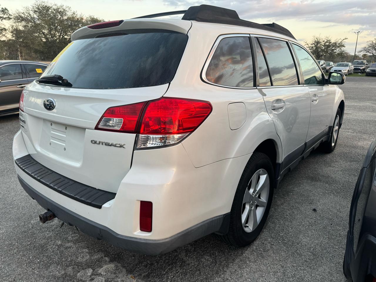 Subaru Outback 2.5i Premium 2013