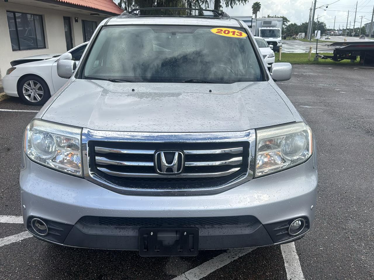 Honda Pilot Touring 4WD 5-Spd AT with DVD 2013