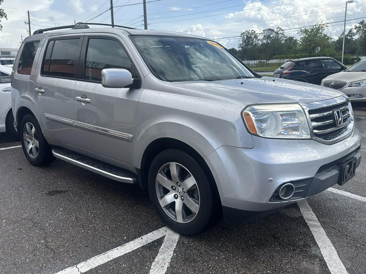 Honda Pilot Touring 4WD 5-Spd AT with DVD 2013