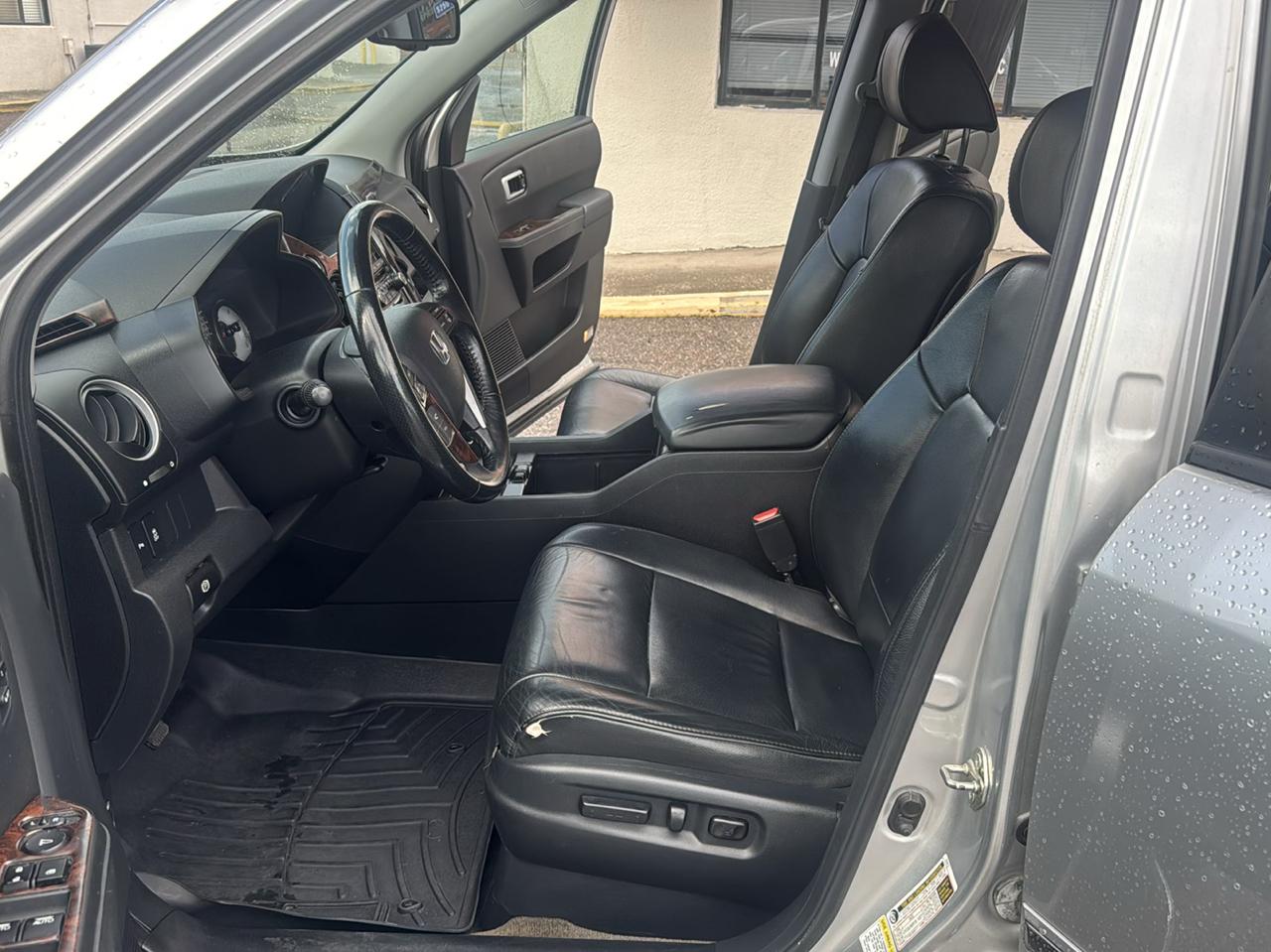 Honda Pilot Touring 4WD 5-Spd AT with DVD 2013