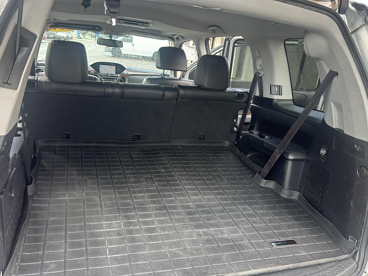 Honda Pilot Touring 4WD 5-Spd AT with DVD 2013