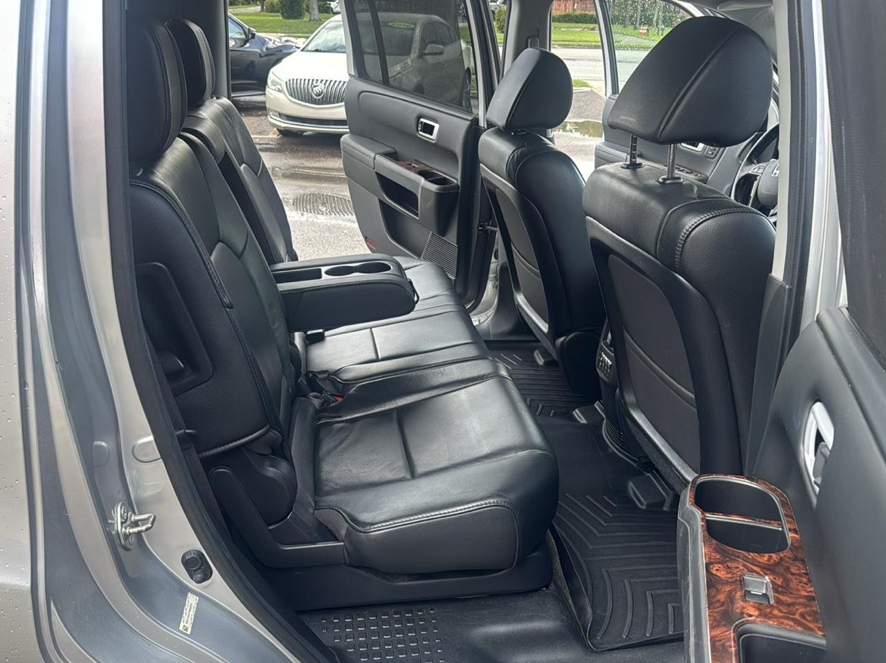 Honda Pilot Touring 4WD 5-Spd AT with DVD 2013