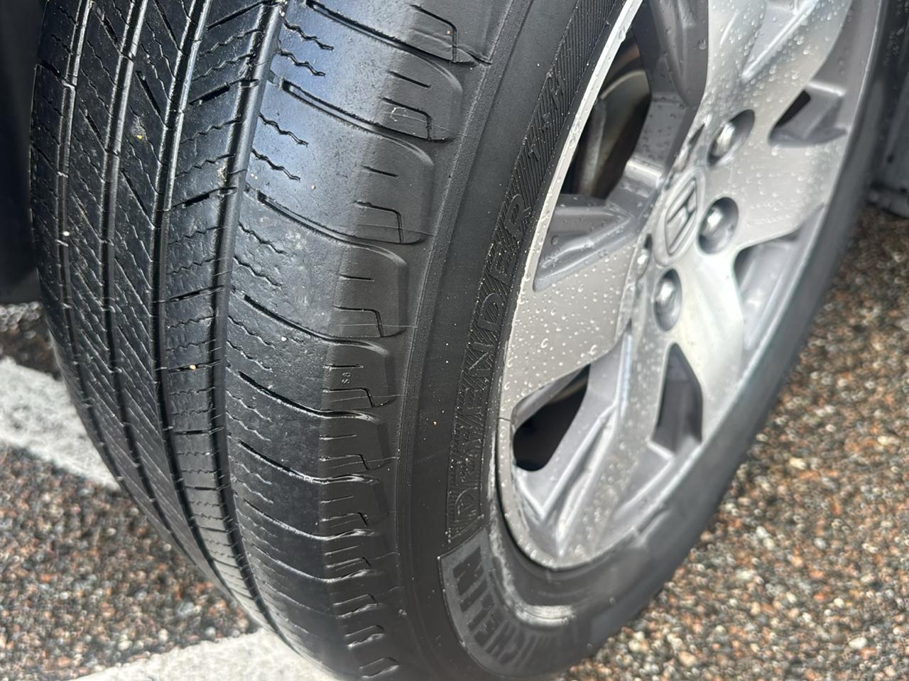 Honda Pilot Touring 4WD 5-Spd AT with DVD 2013