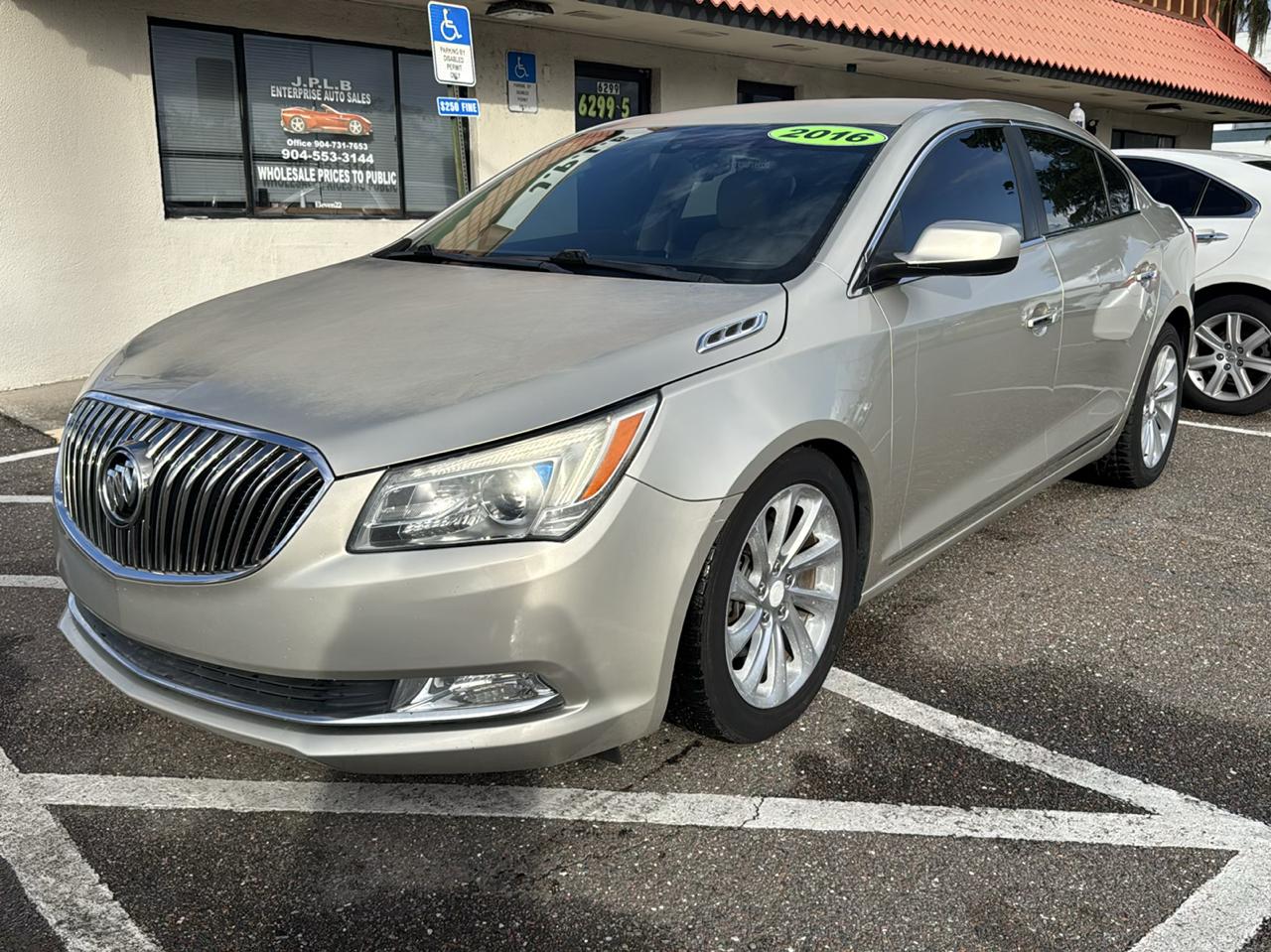Buick LaCrosse Base 2016
