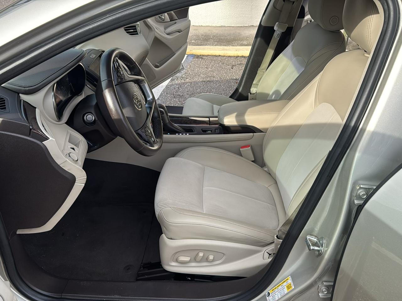 Buick LaCrosse Base 2016