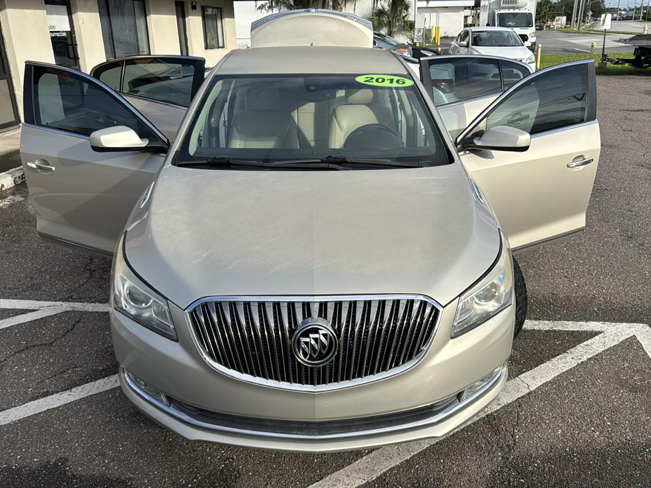 Buick LaCrosse Base 2016