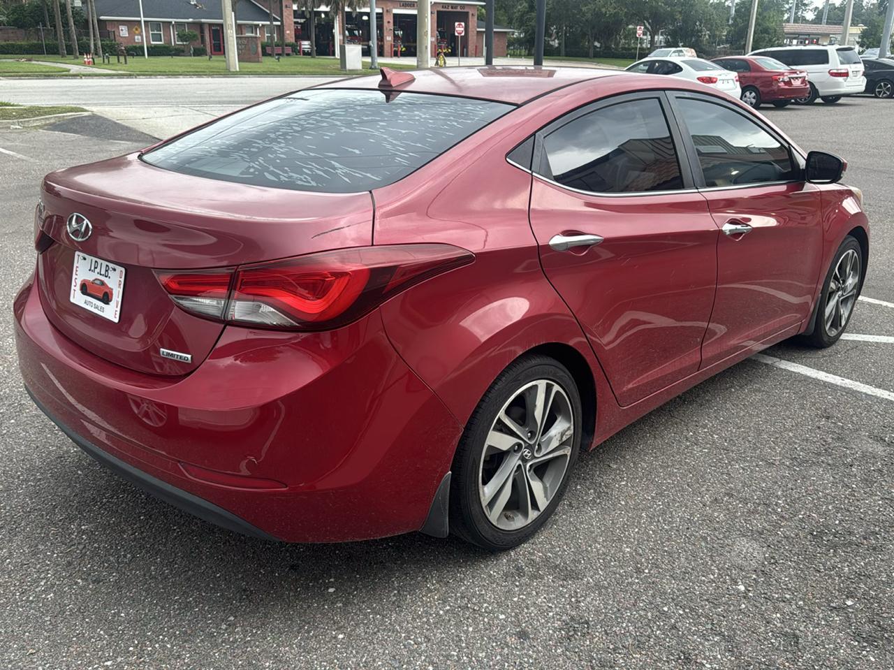 Hyundai Elantra SE 6AT 2015