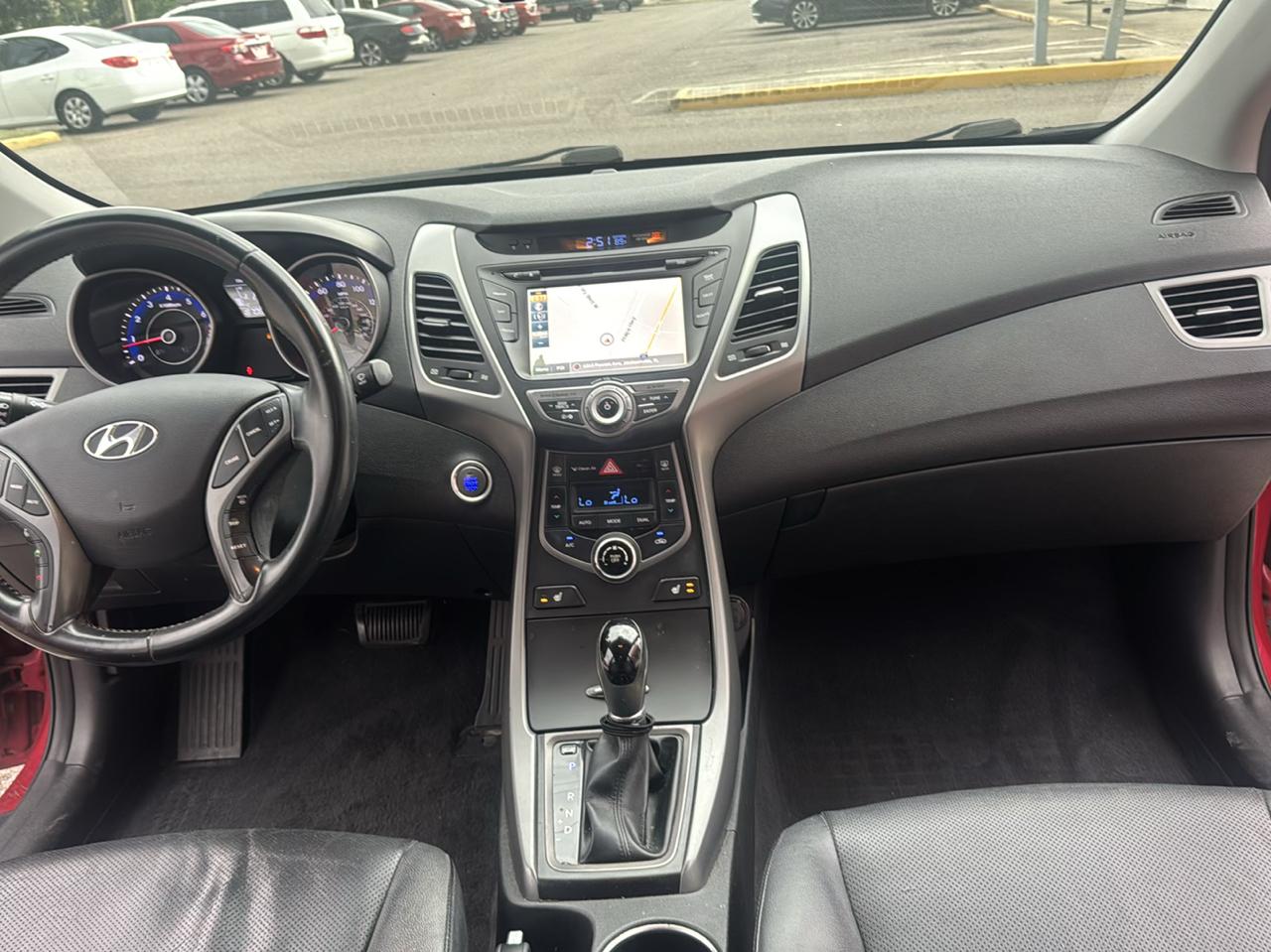 Hyundai Elantra SE 6AT 2015