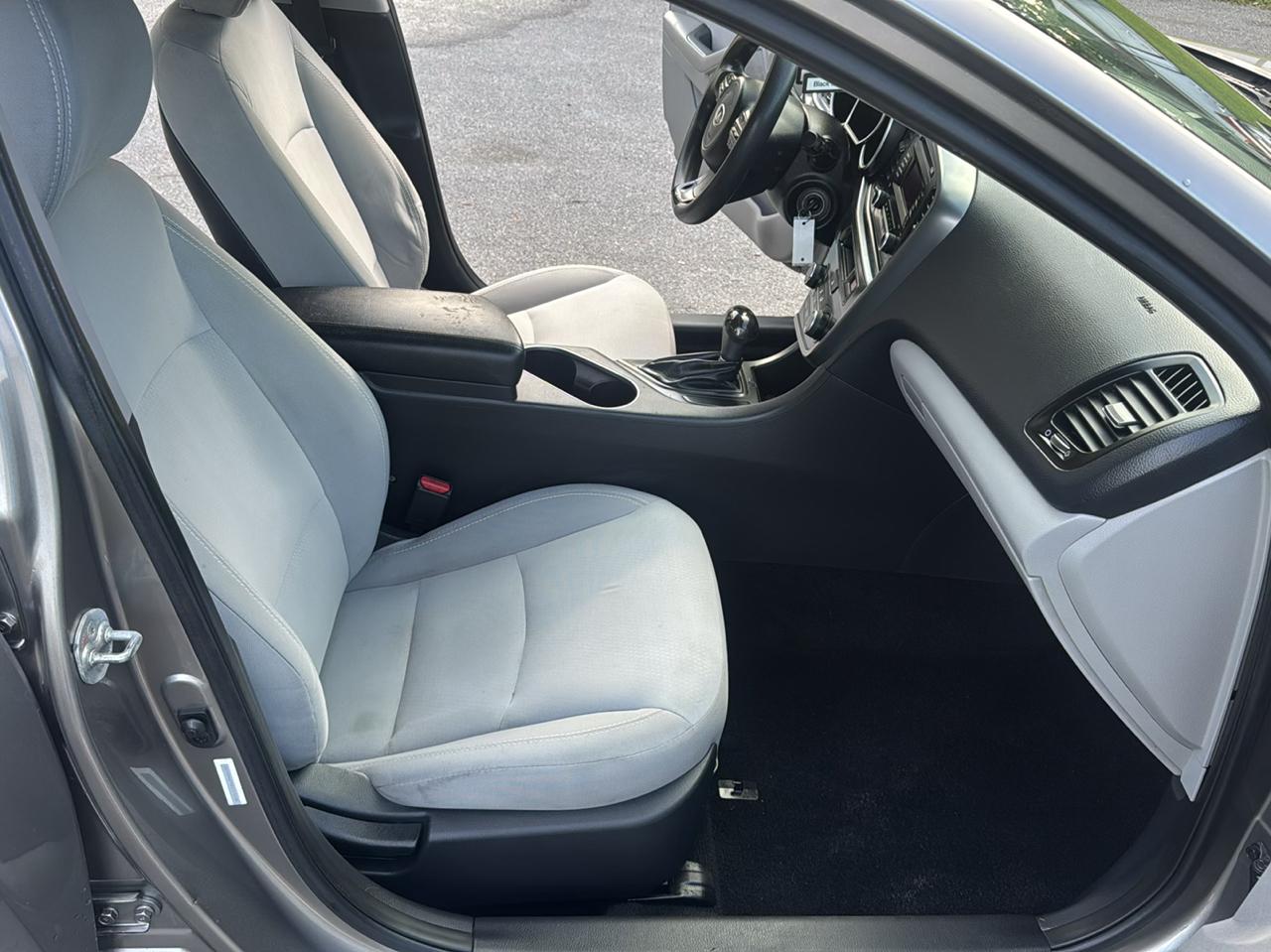 Kia Optima LX 2014