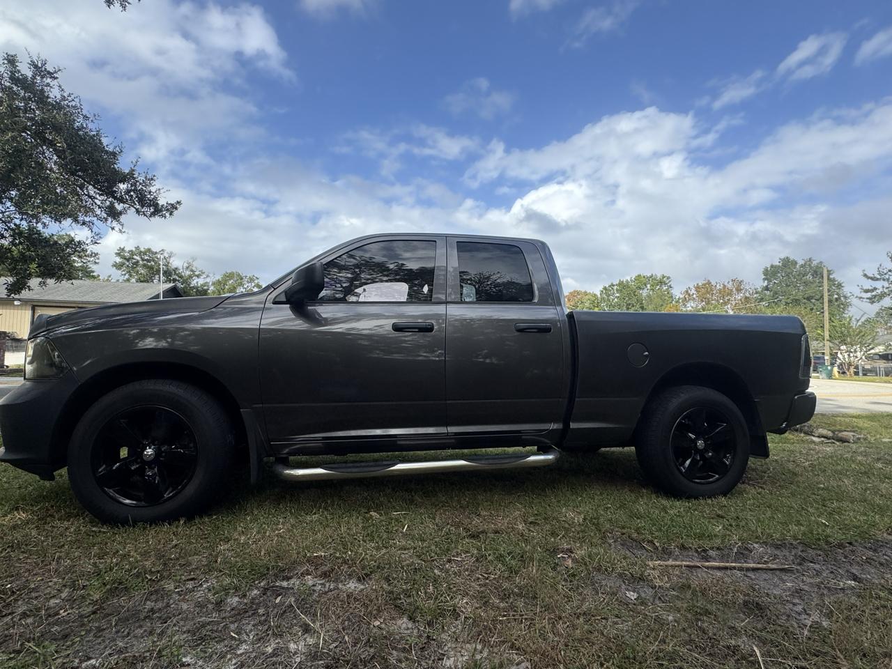 RAM 1500 2WD Quad Cab 140.5" Tradesman 2014