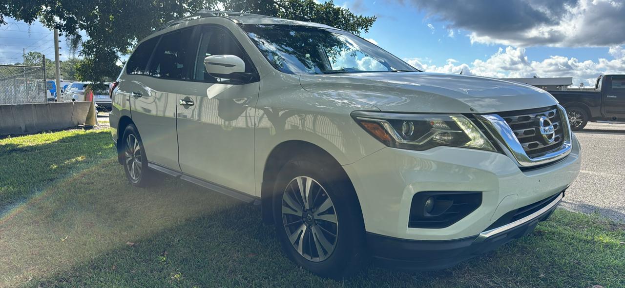 Nissan Pathfinder Platinum 2WD 2017