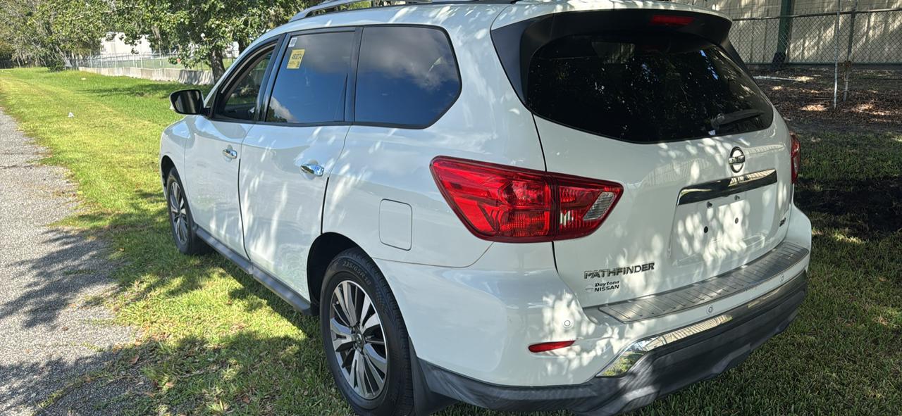 Nissan Pathfinder Platinum 2WD 2017