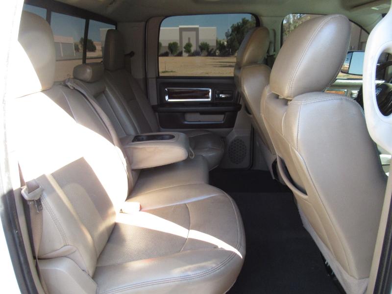 RAM 2500 Laramie Crew Cab SWB 4WD 2012 RAM 2500 Laramie Crew Cab SWB 4WD 2012