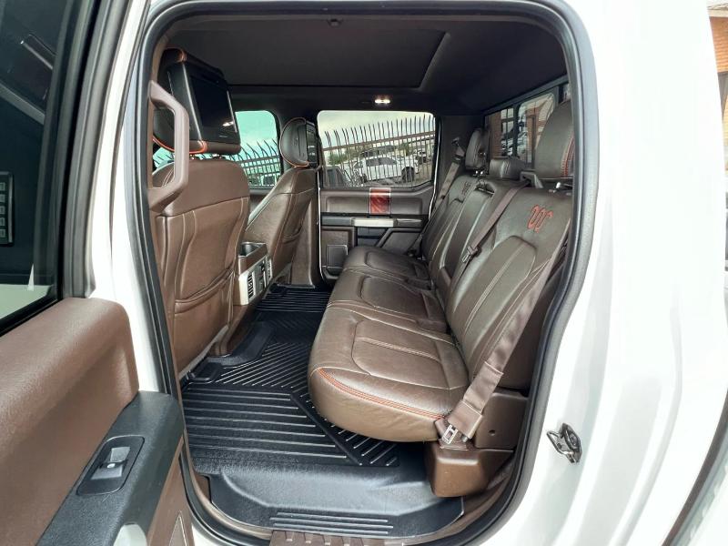 Ford F-150 Lariat SuperCrew 5.5-ft. Bed 4WD 2016 Ford F-150 Lariat SuperCrew 5.5-ft. Bed 4WD 2016