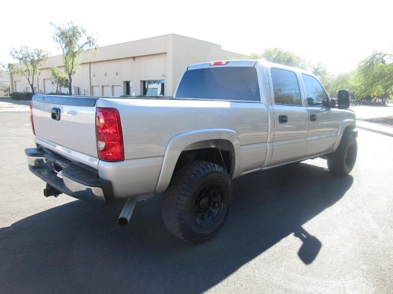 2006 Chevrolet Silverado 2500HD Work Truck photo 4