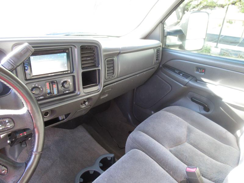 Chevrolet Silverado 2500HD Work Truck Crew Cab 2WD 2006